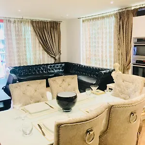 luxury-apartment-north-greenwich-london.brighton-hotels-england.com/